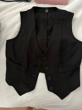 Classic Black Tailored Vest - Unbranded